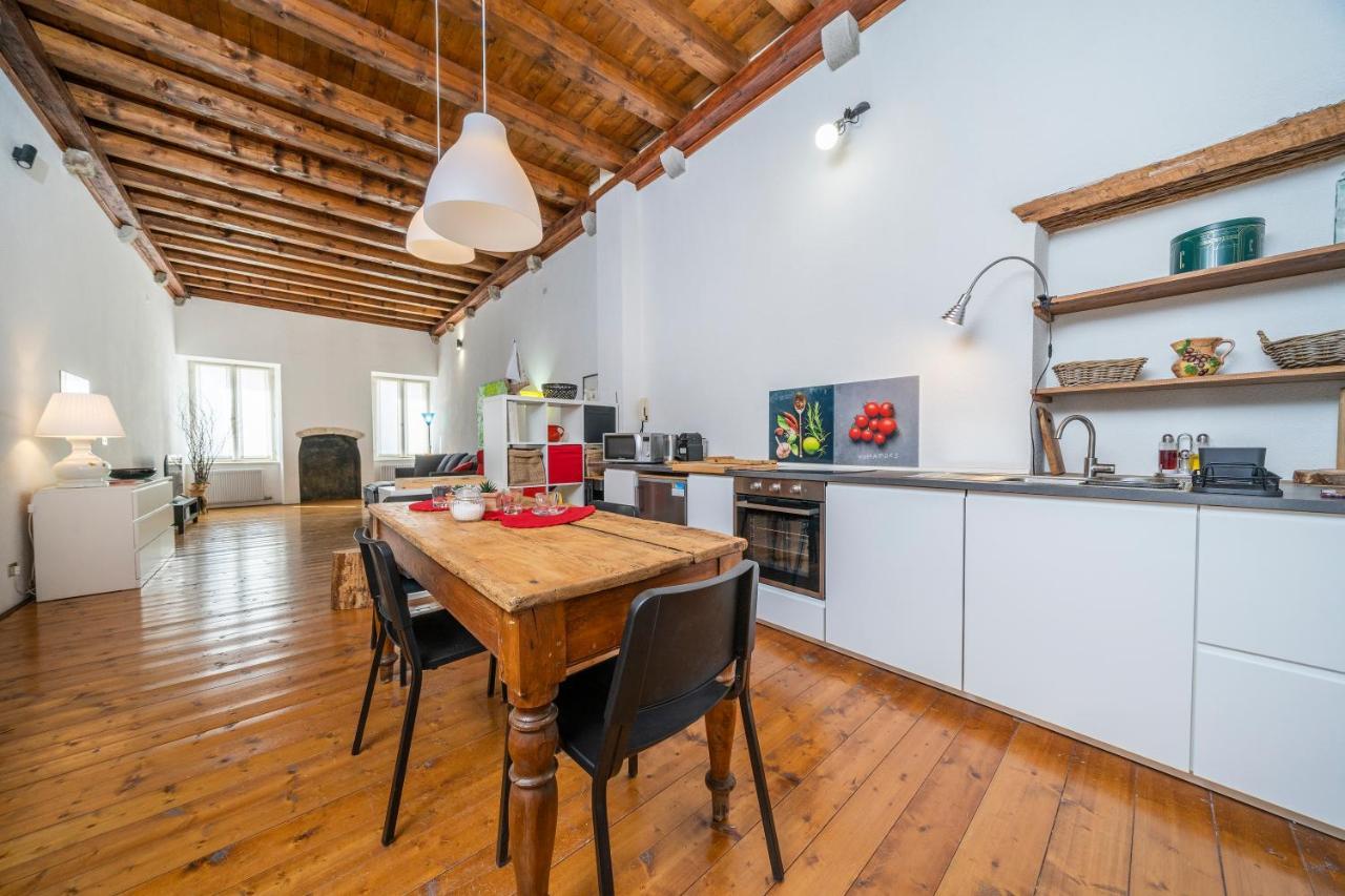 Vista Matteotti- Udine Center Apartment エクステリア 写真